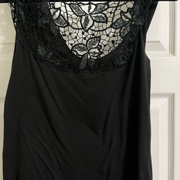Silence and noise lace top. Woman’s Medium. - Picture 2 of 2